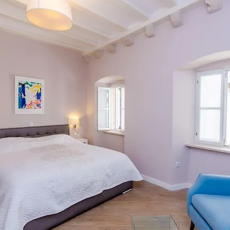 Casa de hóspedes Flores 4*